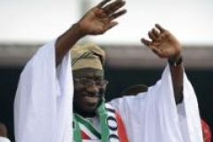 Goodluck Jonathan lance sa campagne sur fond de tensions