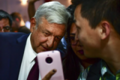 «Près du peuple», le président du Mexique refuse les gardes du corps 