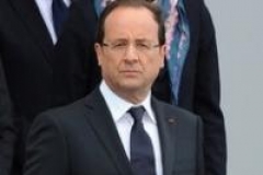 François Hollande présente ses condoléances à Alpha Condé
