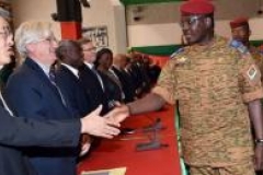 Le nouvel homme fort du Burkina Faso sous pression